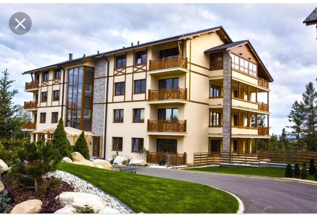 Apartman V Starej Lesnej S Balkonom Стара-Лесна Экстерьер фото