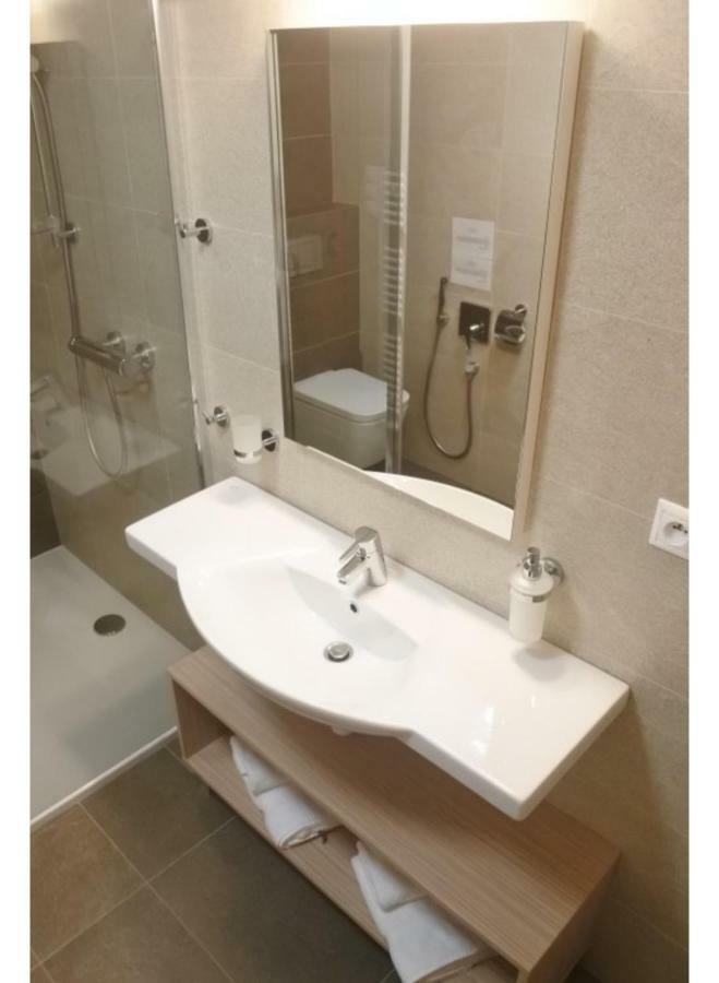 Apartman V Starej Lesnej S Balkonom Стара-Лесна Экстерьер фото